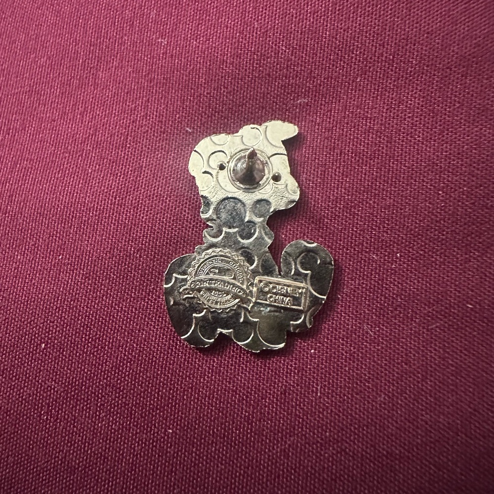 Mini Pinocchio Disney Pin - Picture 2 of 2